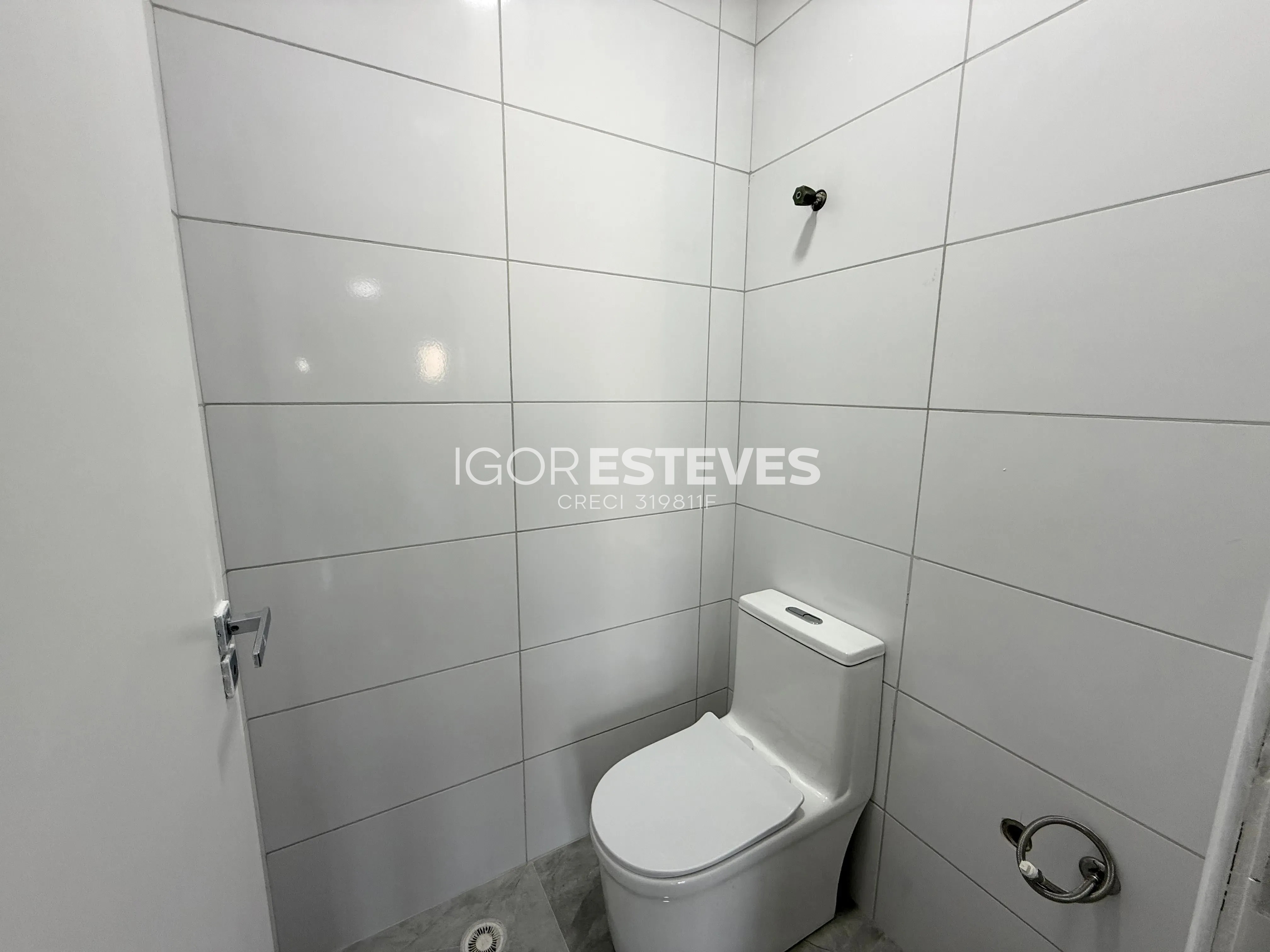 Cobertura 320m² com Piscina e Vista Mar na Guilhermina