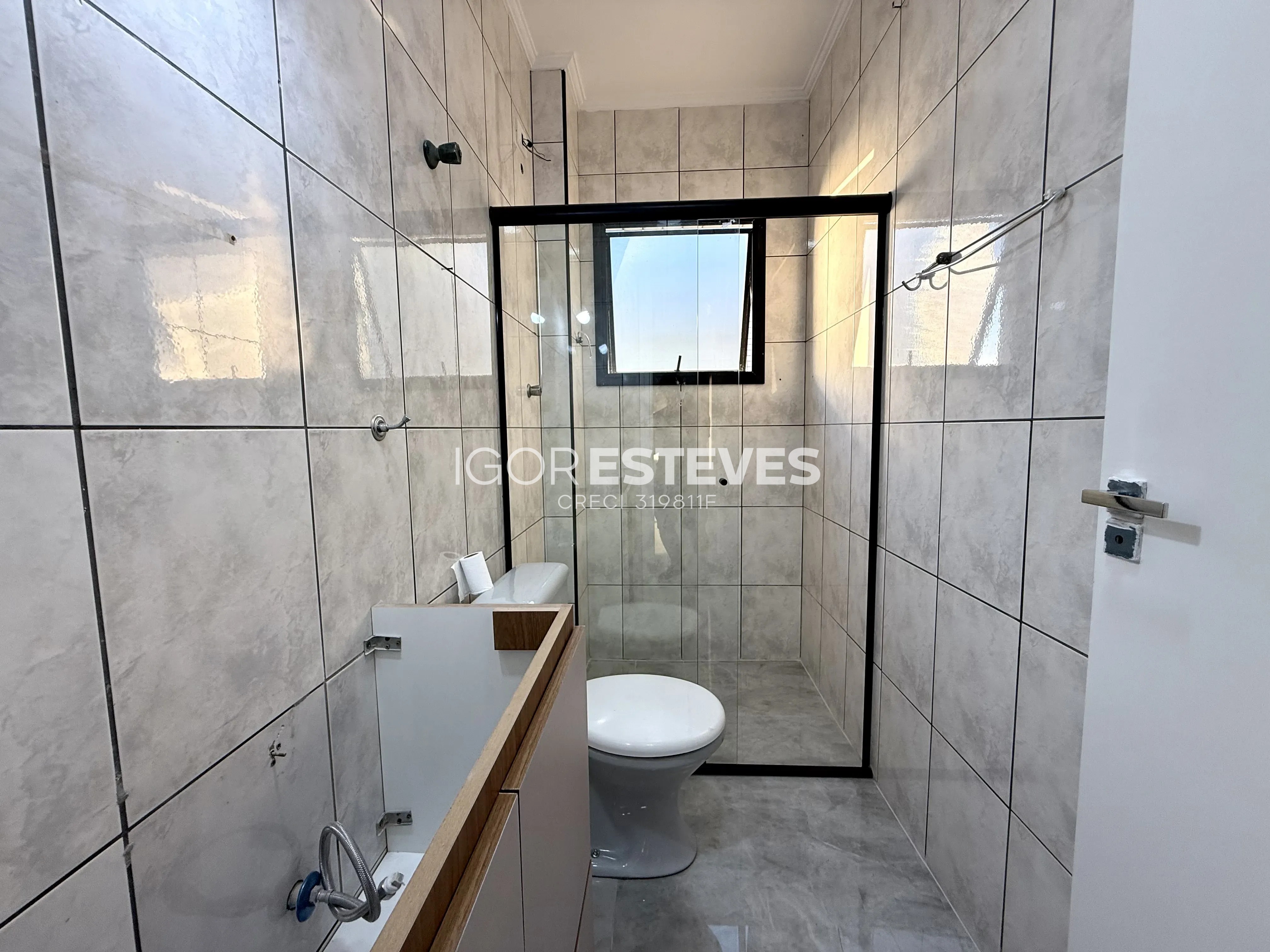 Cobertura 320m² com Piscina e Vista Mar na Guilhermina