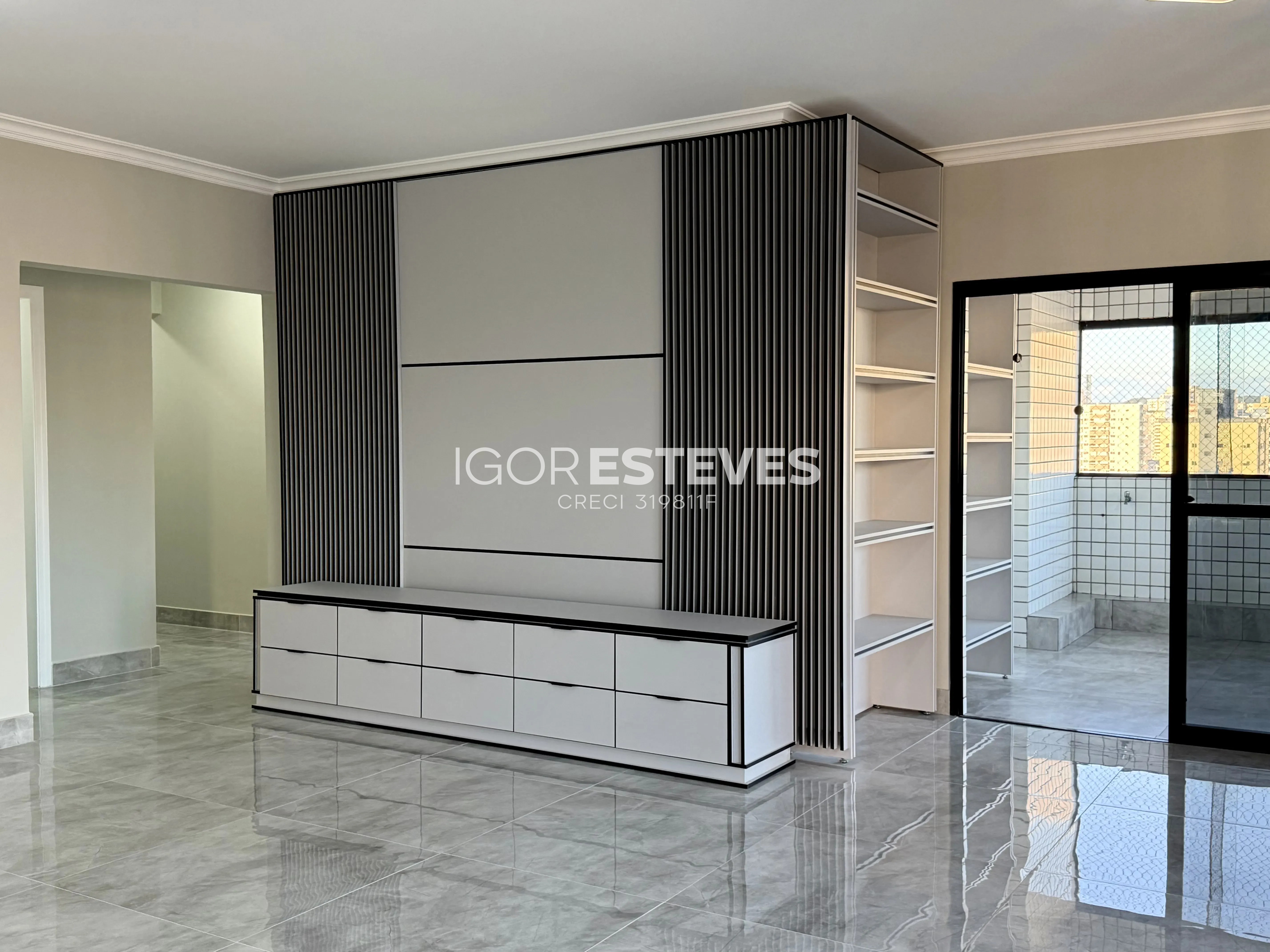 Cobertura 320m² com Piscina e Vista Mar na Guilhermina