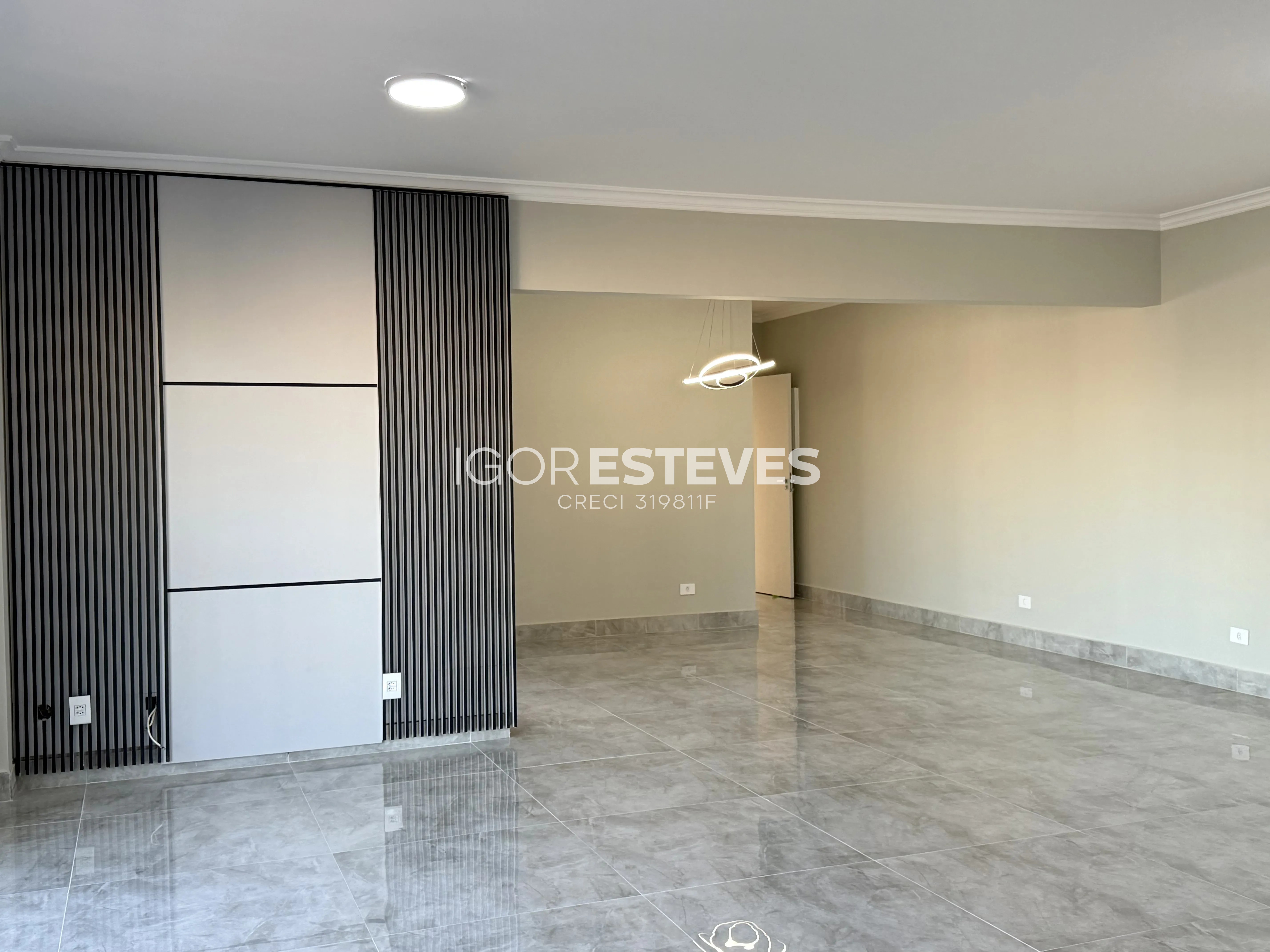 Cobertura 320m² com Piscina e Vista Mar na Guilhermina
